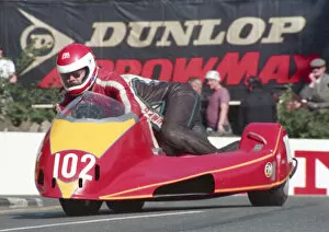 Barry Sloper Gallery: Barry Sloper & Neil Blackburn (Yamaha) 1987 Sidecar TT