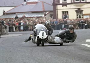 Images Dated 13th December 2021: Barry Thompson & G Wood (BMW) 1966 Sidecar TT
