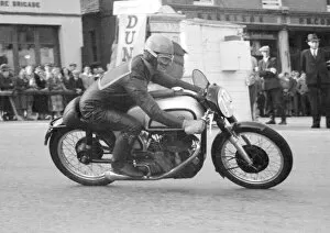 Images Dated 23rd January 2022: Bill Beevers (Norton) 1955 Junior TT