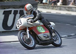 Images Dated 26th April 2021: Billy Guthrie (Yamaha) 1969 Lightweight TT