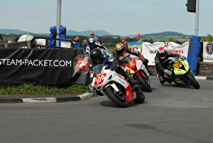Dave Taylor Gallery: Billy Mellor (Suzuki) and Dave Taylor (Yamaha) and Chris Watson (Kawasaki) 2016 Southern 100