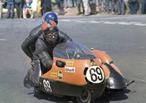 Images Dated 5th February 2021: Bob Beales & P Meehan (Triumph) 1972 500 Sidecar TT