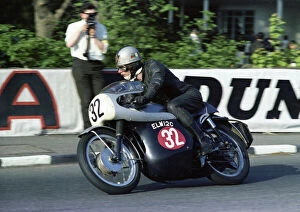 Bob Biscardine (Velocette) 1967 Production 500cc TT