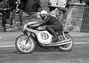 Images Dated 6th February 2022: Bob Brown (Honda) 1960 Lightweight TT