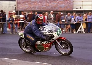 Images Dated 10th October 2017: Bob Clough (Poco Maxton Yamaha) 1975 Lightweight Manx Grand Prix