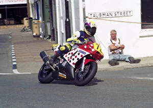 Images Dated 31st October 2019: Bob Farrington (Yamaha) 2000 Senior Manx Grand Prix