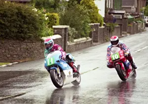 Bob Jackson (Spondon Yamaha) and James Courtney (Honda) 1998 Lightweight TT