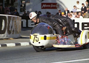 Images Dated 17th November 2019: Bob Kewley & D Tucker (Rumble BSA) 1968 Sidecar TT