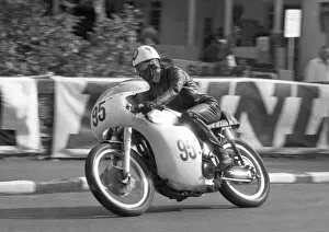 Bob Kewley (Norton) 1966 Senior Manx Grand Prix
