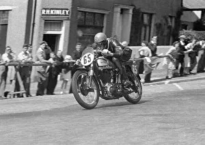 Images Dated 14th August 2016: Bob Mawson (Norton) 1951 Senior Clubman TT