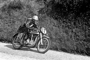 1953 Senior Manx Grand Prix Collection: Bob Mawson (Norton) 1953 Senior Manx Grand Prix