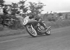 Images Dated 20th December 2021: Bob McIntyre (Gilera) 1957 Senior Ulster Grand Prix