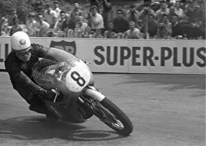 Images Dated 10th October 2019: Bob McIntyre (Honda) 1962 Lightweight TT