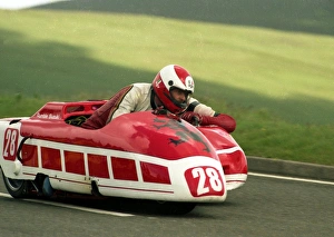 Bob Munro Collection: Bob Munro & Colvin Denholm (Rumble Suzuki) 1990 Sidecar TT