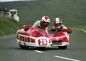 Images Dated 27th December 2017: Bob Munro & Colvin Denholm (Rumble Suzuki) 1990 Sidecar TT