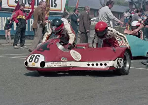 Images Dated 16th December 2019: Bob Munro & Dickie Gale (Suzuki) 1986 Sidecar TT