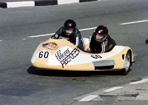 Bob Munro & Garry Murdoch (Yamaha) 1981 Sidecar TT