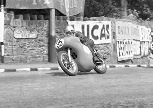 Images Dated 27th August 2020: Bob Rowe (Norton) 1961 Junior TT