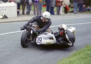 Images Dated 14th January 2022: Bran Bardsley & Peter Cropper (Suzuki) 1974 Sidecar 750 TT