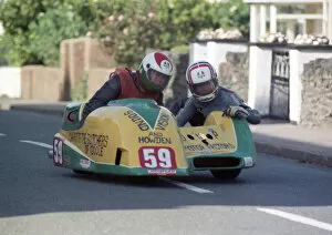 Images Dated 20th October 2021: Brian Alflatt & Adrian Walduck (Ireson Yamaha) 1990 Sidecar TT