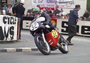 Images Dated 18th December 2020: Brian Cammack (Norton) 1968 Senior Manx Grand Prix