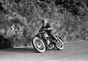 Images Dated 10th December 2017: Brian Duffy (Velocette) 1953 Junior TT