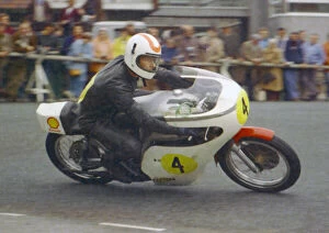 Brian Garratt Gallery: Brian Garratt (Suzuki) 1976 Senior Manx Grand Prix