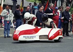 Images Dated 27th December 2017: Brian Gray & Peter Basile (Yamaha) 1990 Sidecar TT