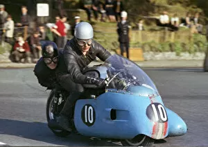 Danny Fynn Gallery: Brian Green and Danny Fynn (Norton) 1965 Sidecar TT