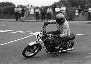 Images Dated 23rd July 2016: Brian Harrison (Yamaha) 1975 Jurby Road