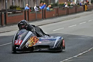Images Dated 5th June 2014: Brian Kelly & Jason O Connor (MR Equipe Yamaha) 2014 Sidecar TT