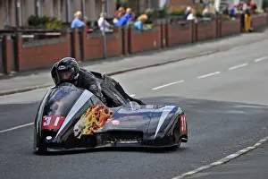 Brian Kelly & Jason O Connor (MR Equipe Yamaha) 2014 Sidecar TT