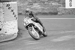 Images Dated 11th December 2015: Brian Lee (Aermacchi) 1972 Senior TT