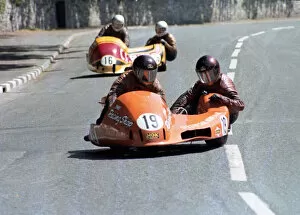 Images Dated 13th June 2021: Brian Offen & Ian Watson (Yamaha) 1982 Sidecar TT