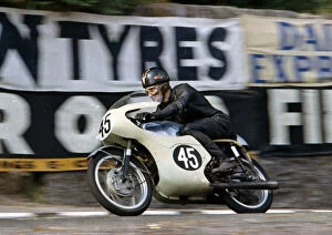 Images Dated 30th August 2021: Brian Richards (Honda) 1966 Ultra Lightweight TT