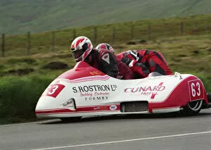 Brian Rostron Gallery: Brian Rostron & Greg Mahon (Baker Yamaha) 2002 Sidecar TT