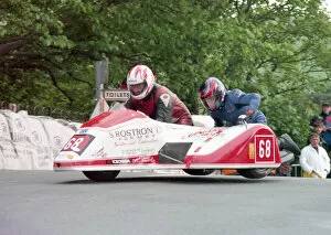 Brian Rostron Gallery: Brian Rostron & Tony Wilde (Baker Yamaha) 2000 Sidecar TT