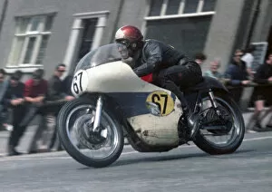 Images Dated 12th September 2020: Brian Sapsford (Matchless) 1967 Senior TT