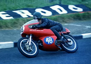 Images Dated 22nd March 2018: Brian Steenson (Aermacchi) 1968 Junior TT