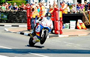 Images Dated 6th June 2016: Bruce Anstey (Honda) 2016 Superstock TT