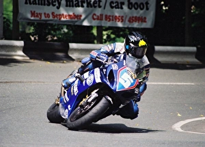 Images Dated 17th January 2018: Bruce Anstey (TAS Suzuki) 2004 Junior TT