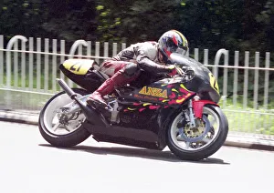 Images Dated 19th March 2021: Bruce Anstey (Yamaha) 1998 Senior TT