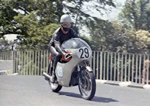 Images Dated 9th March 2021: Bruce Beale (Honda) 1965 Junior TT