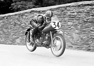 Images Dated 27th September 2013: Bruno Ruffo (Guzzi) 1952 Lightweight TT