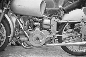 Images Dated 4th April 2021: Bruno Ruffos Guzzi, 1949 Lightweight Ulster Grand Prix