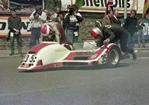 Images Dated 5th April 2020: Bryan Hargreaves & Brian Cooper (Suzuki) 1986 Sidecar TT