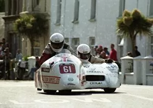 Bryan Pedder Gallery: Bryan Pedder & Mark Adams (Shelbourne Honda) 1998 Sidecar TT