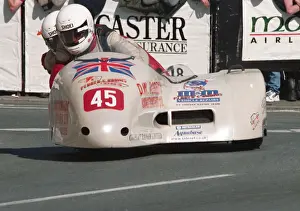 Bryan Pedder & Mark Adams (Shelbourne Honda) 1999 Sidecar TT