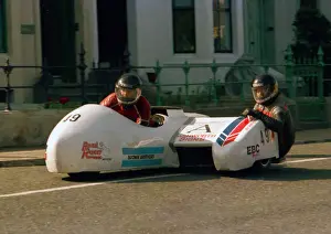 Bill Buxton & Kevin Worthington (Yamaha) 1987 Sidecar TT