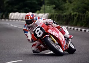 Images Dated 13th March 2019: Carl Fogarty (Honda) 1990 Supersport 400 TT